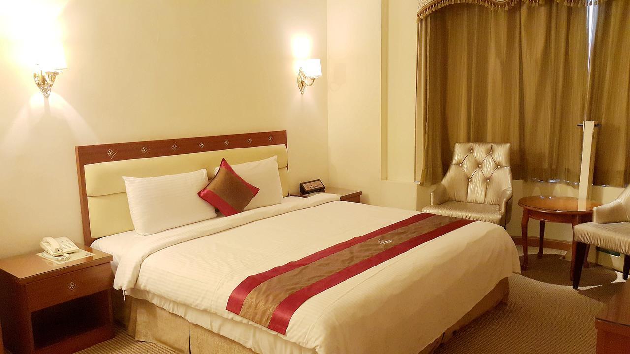Wonderful Hall Hotel Синьчжуан Экстерьер фото